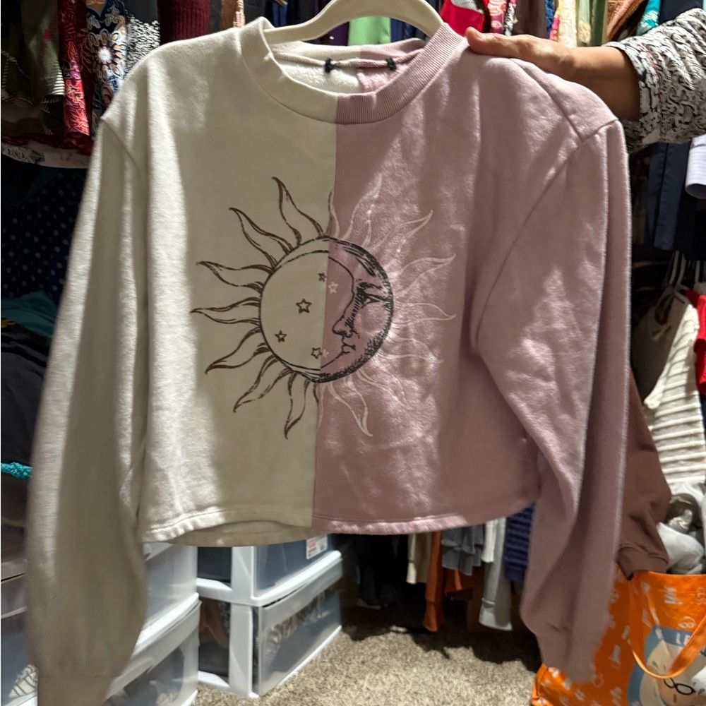 Kids sweatshirt. Worn a few times. In good condition